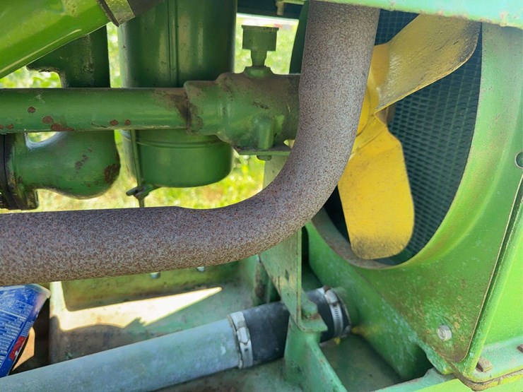 john-deere-b-image-24