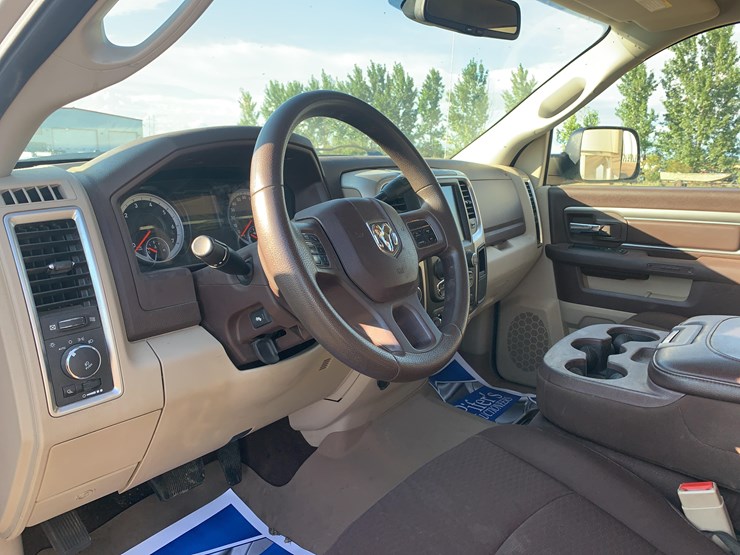 2014-dodge-2500-image-19
