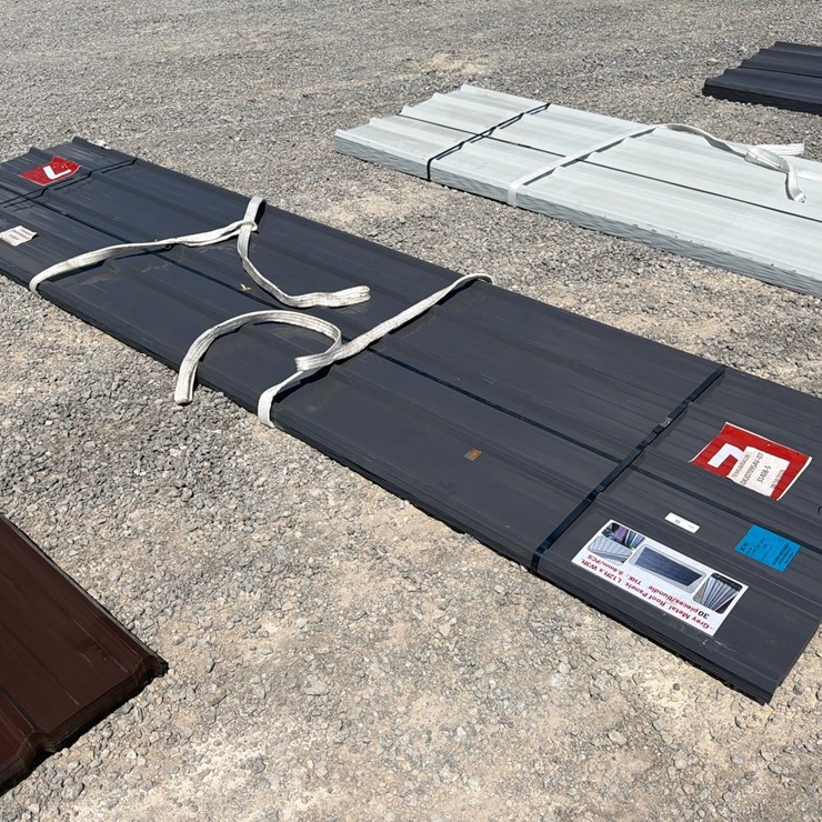 #634 • GRAY METAL ROOF PANELS