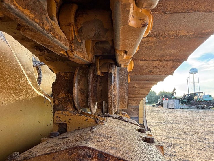 2016-caterpillar-d6k2-lgp-image-20