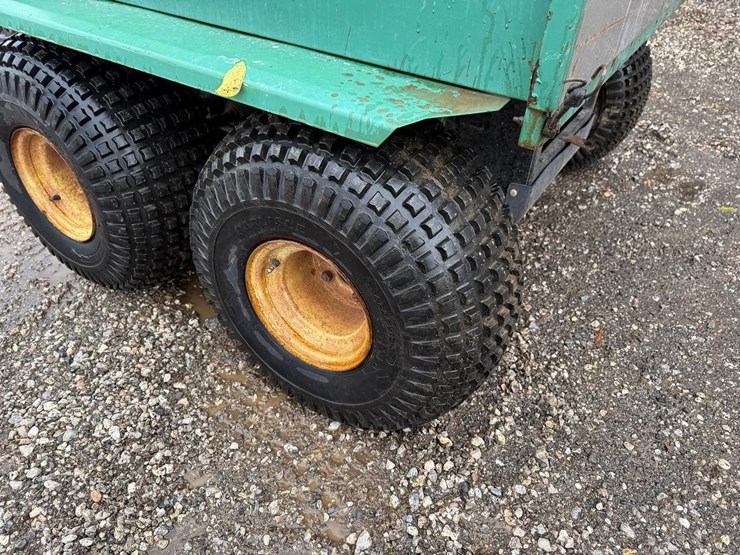 john-deere-gator-image-13