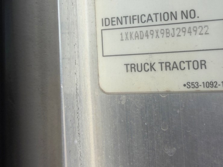 2011-kenworth-t660-image-19