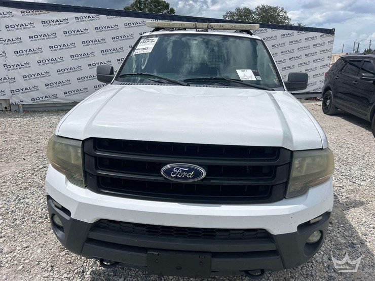 2016-ford-expedition-image-21
