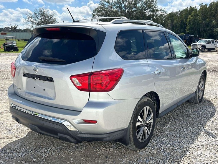 2018-nissan-pathfinder-image-3