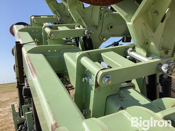 2023-orthman-840-204-12r30-strip-till-machine-w/montag-cart-image-18