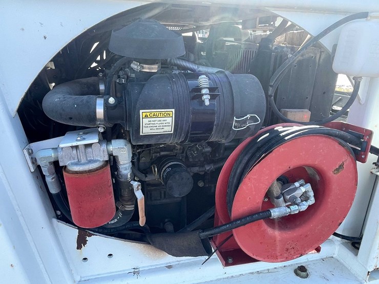 2012-sdp-ez-hauler-5500-image-35