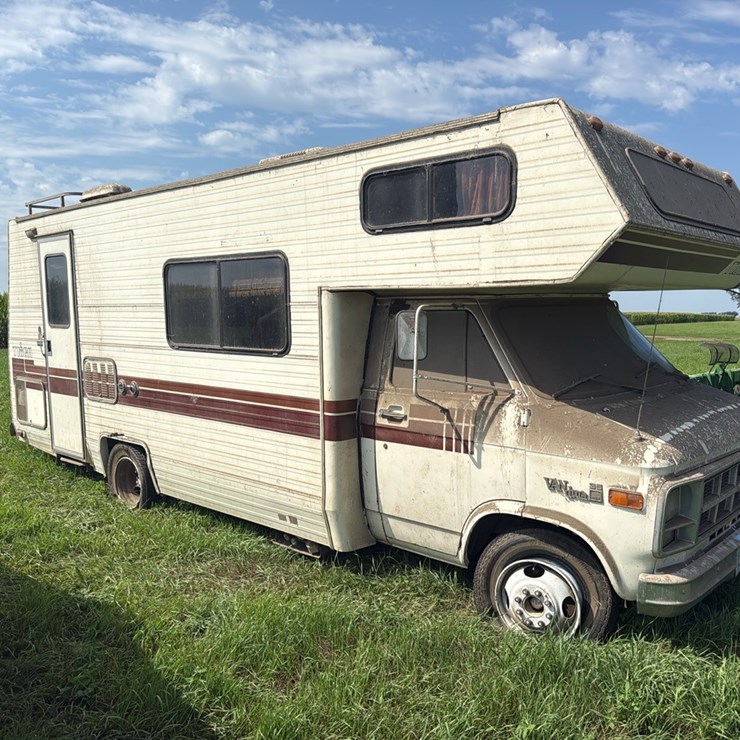 GMC Vandura Tioga RV Camper, 39,839 Miles *NOT Running and All The Tires are Flat, Rotten Or Off Bead* Rotten -  Title and Transfer Fees to Apply