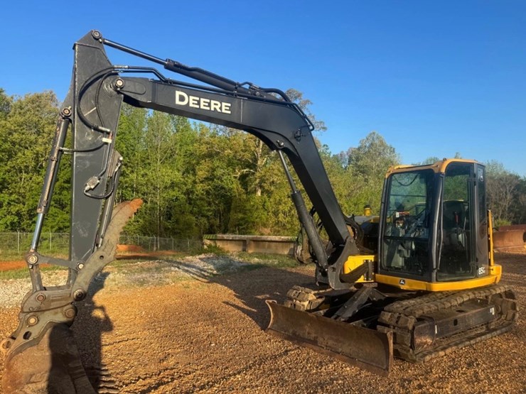 2018-deere-85g-image-1