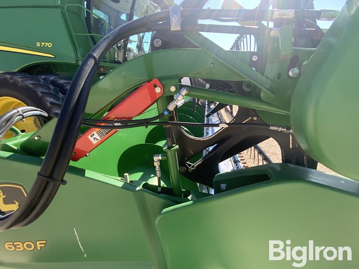 2023-john-deere-630f-image-15