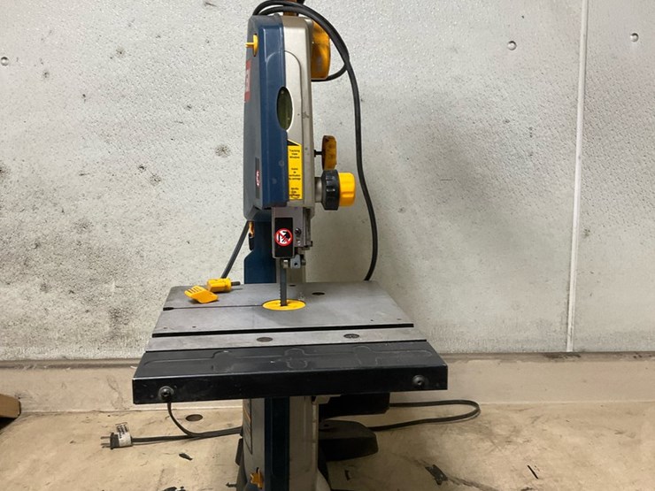 #114-•-ryobi-bs903-9-in.-benchtop-band-saw-image-2
