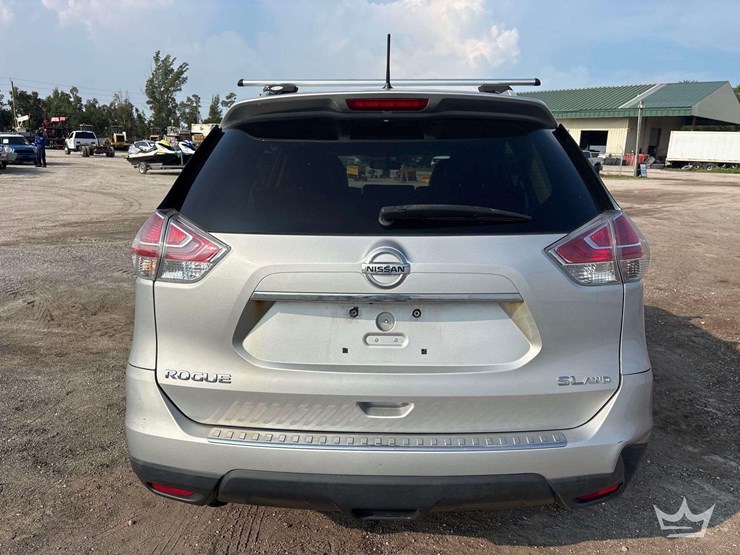2015-nissan-rogue-image-24