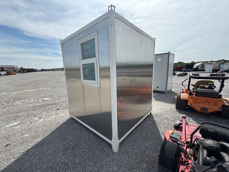 #394-•-portable-restroom-image-3