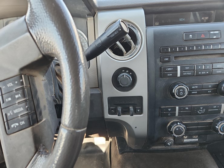 2010-ford-f150-xlt-image-35