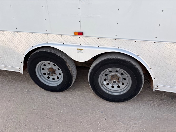 2012-middlebury-trailers-20’-x-100”-t/a-bumper-pull-doghouse-trailer-image-4