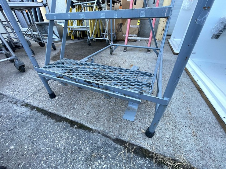 #9138-•-wheeled-shelving-ladder-(03)-image-5
