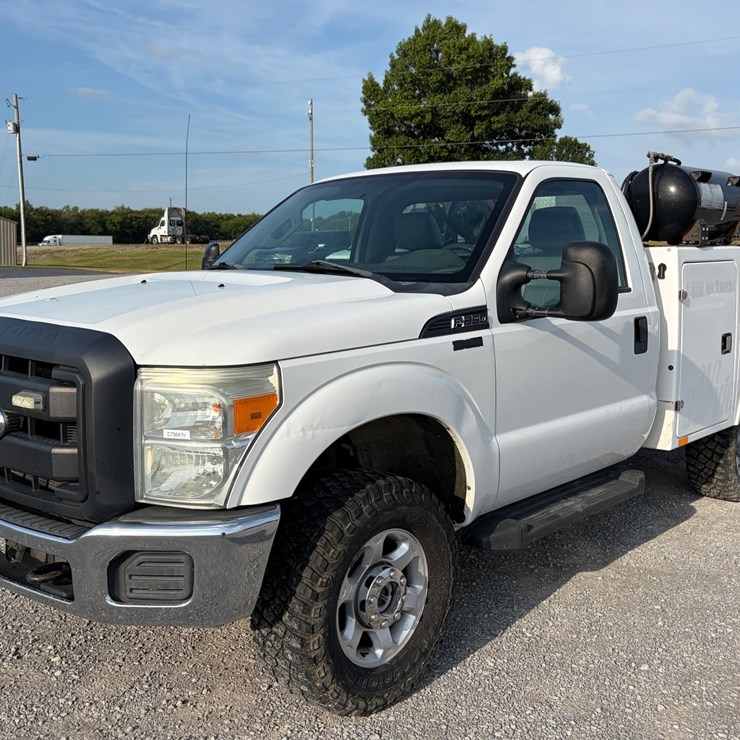 #247 • 2016 FORD XL F-250 SERVICE TRUCK