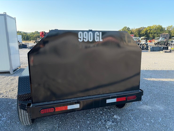 #210-•-2026-x-star-990-gal-tandem-axle-fuel-trailer-image-10