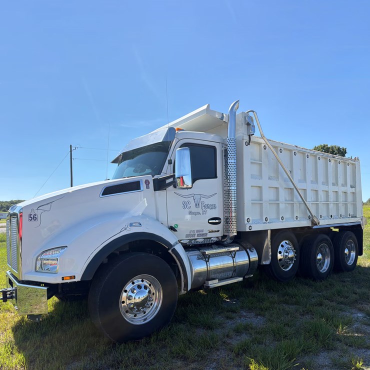2023 KENWORTH T880