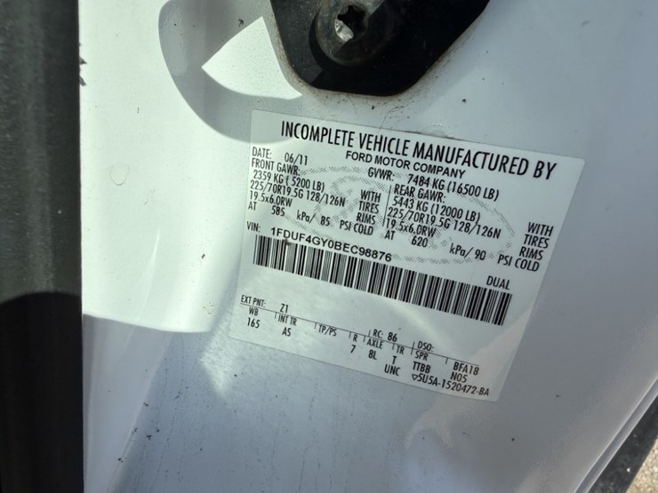 2011-ford-f450-image-18