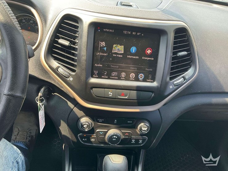 2015-jeep-cherokee-image-16