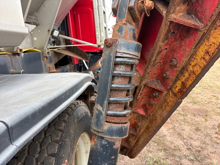 2018-western-star-4700sf-image-67
