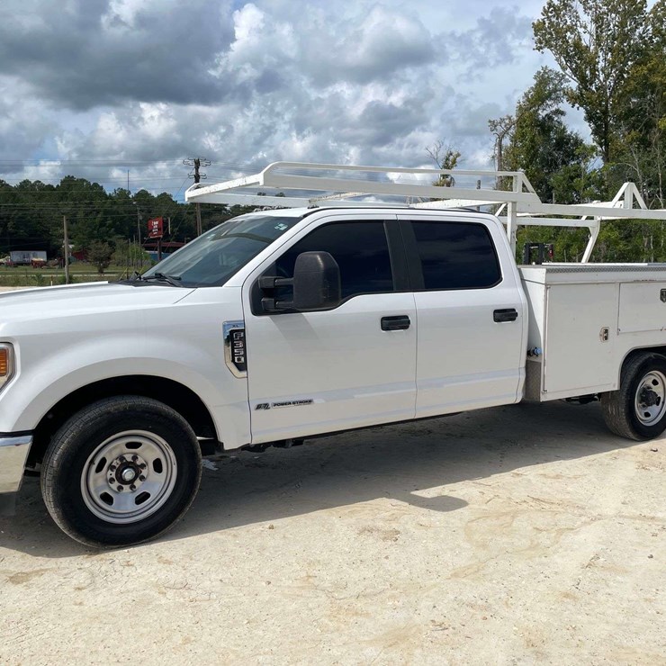 2021 FORD F350 XL