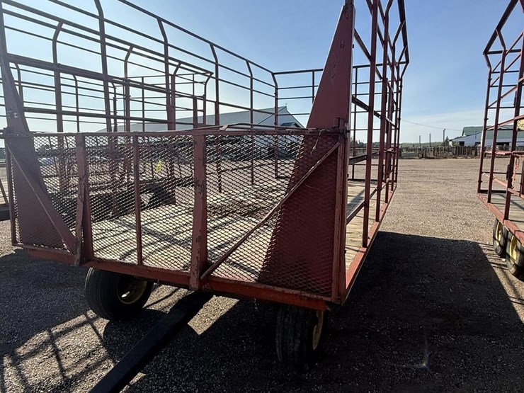 #109-•-20'-gruett's-tandem-bale-rack-image-1