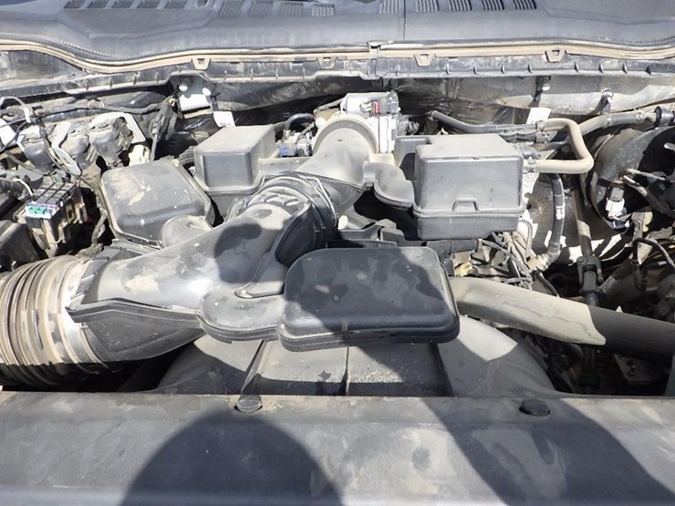 2021-ford-f350-image-18