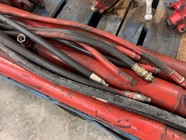 international-harvester-hydraulic-cylinders-and-parts-image-10
