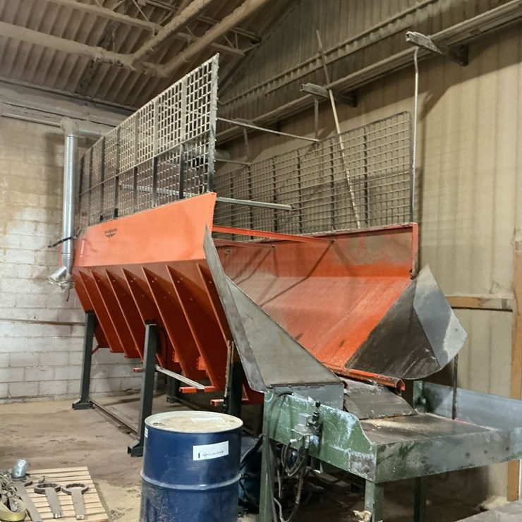 #321 • Swenson V-Box Spreader with Norman Equipment Hydraulic Power Unit & Lincoln 5HP Motor
