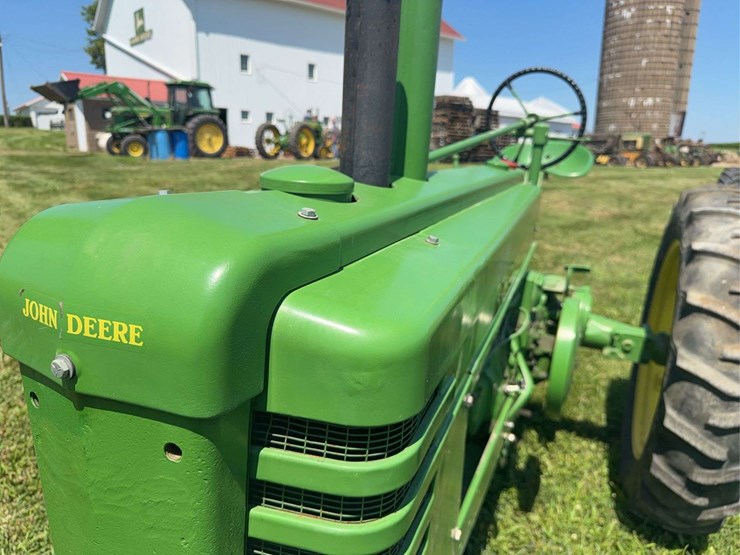 john-deere-b-image-9