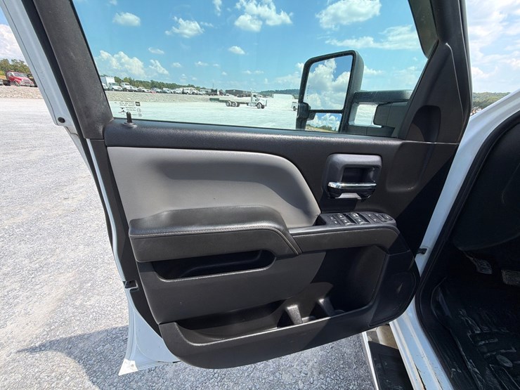 #251-•-2015-gmc-sierra-service-truck-image-18