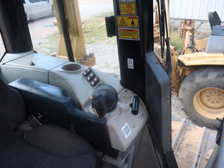2014-caterpillar-d6n-image-27