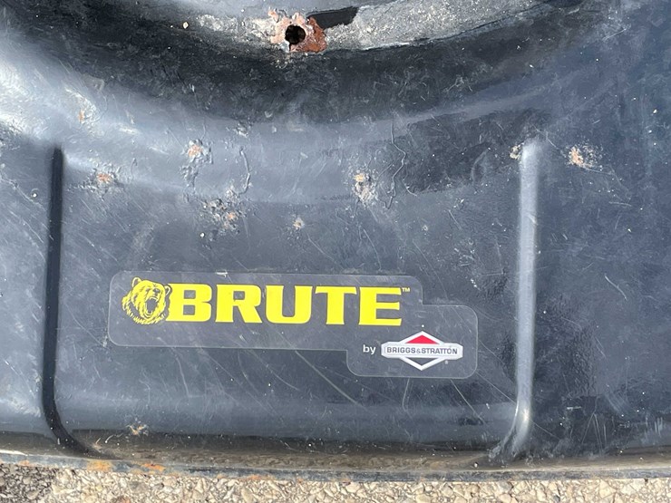 #10541-•-brute-push-mower-image-9