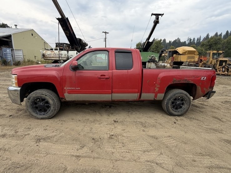 2007-chevrolet-silverado-2500-image-2