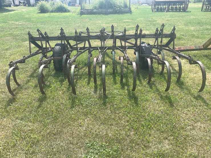 #1634-•-vintage-spring-tooth-plow-image-1