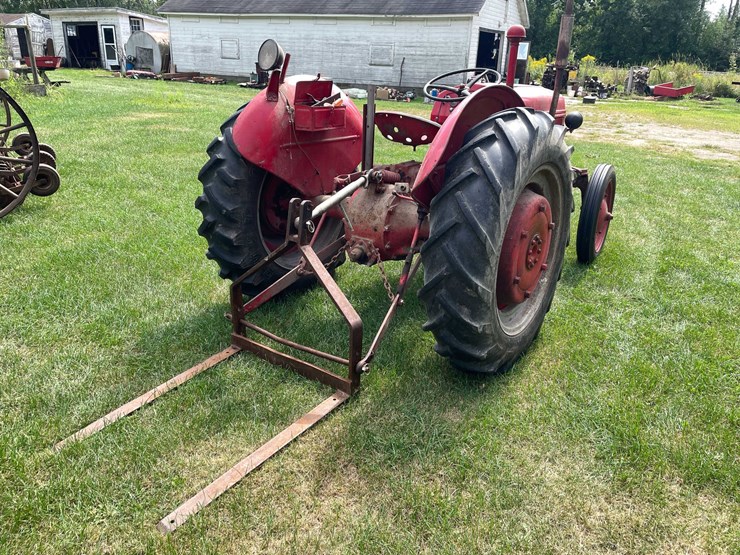 ford-tractor-image-4