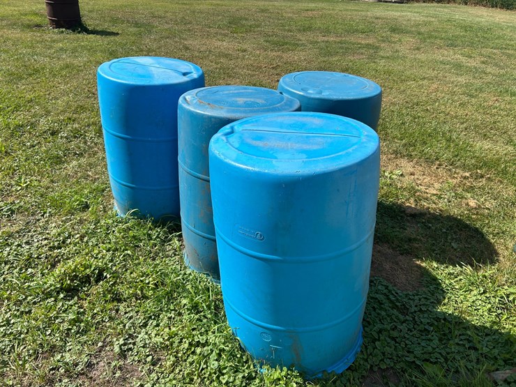 #6267-•-(4)-poly-barrels-image-1