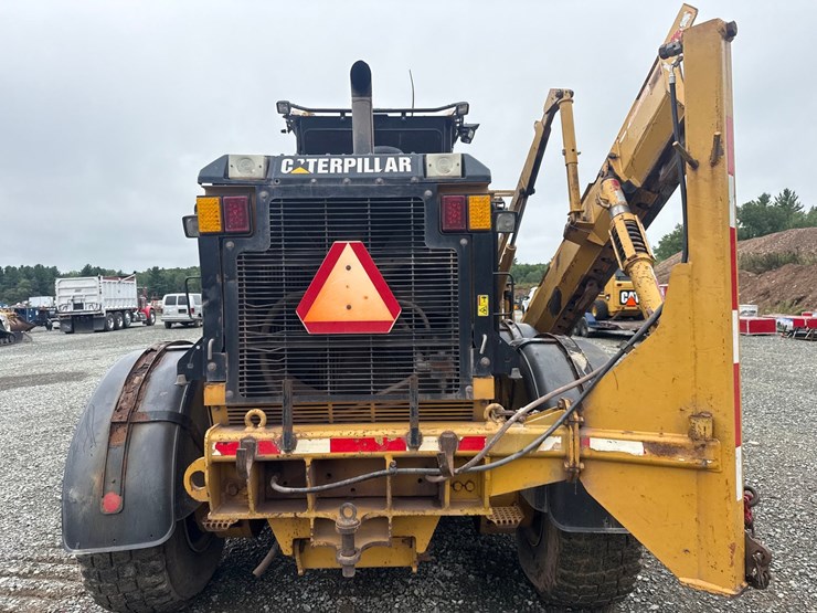 caterpillar-160m-awd-image-66