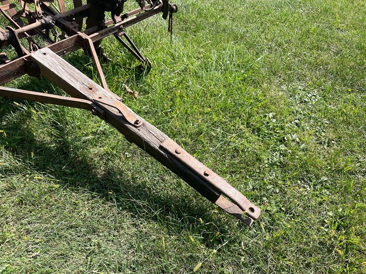 #1622-•-antique-mccormick-corn-planter-image-11