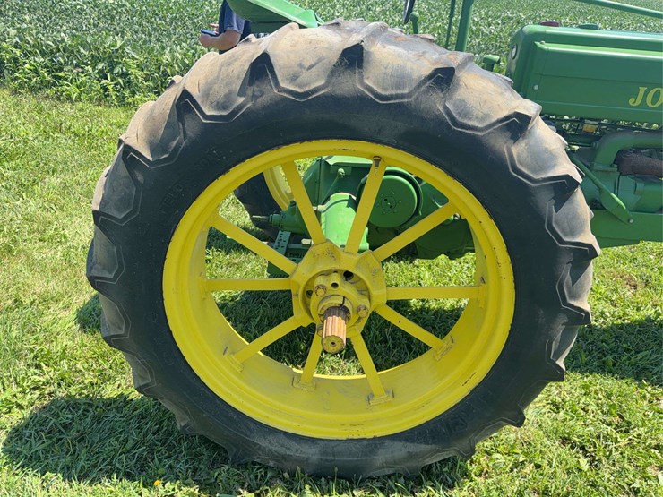 john-deere-b-image-15