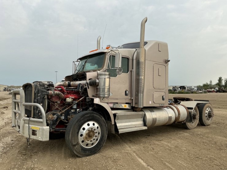2012-kenworth-t800-image-1