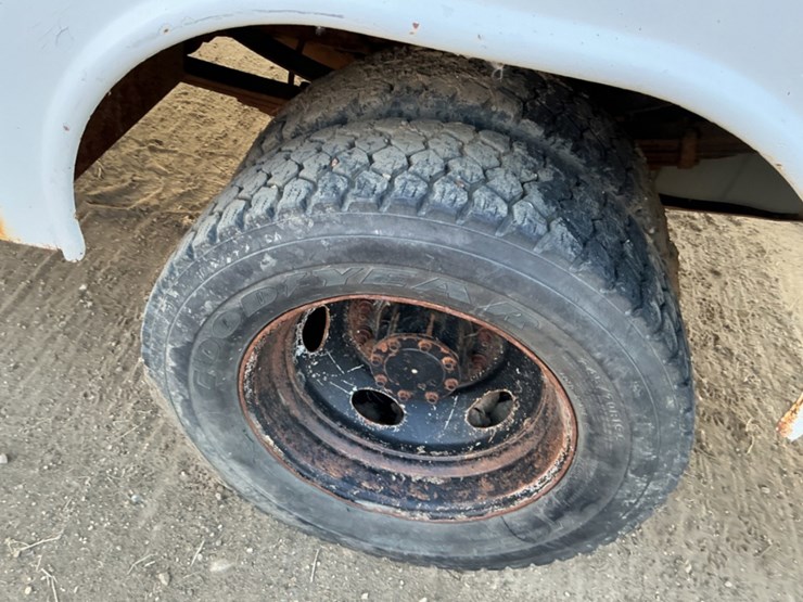 2007-ford-f550-image-12