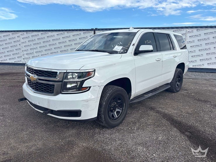 2019-chevrolet-tahoe-image-1