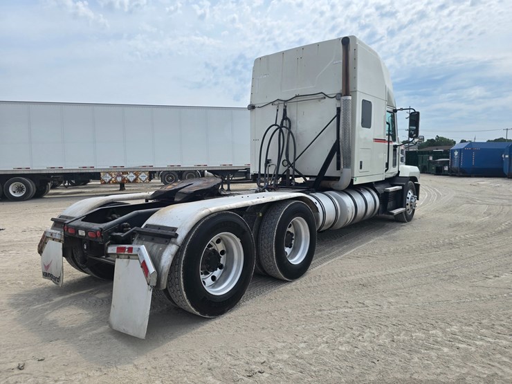 #25251-•-2020-mack-anthem-semi-sleeper-truck-image-12