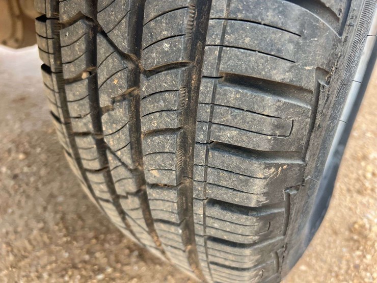 2010-ford-f150-image-19