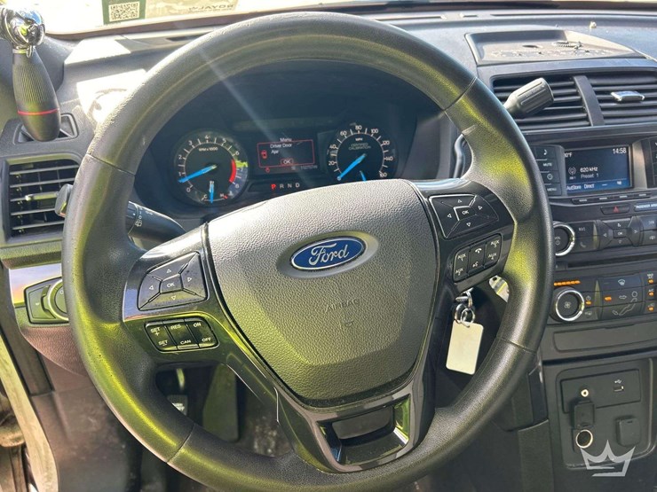 2017-ford-explorer-image-14