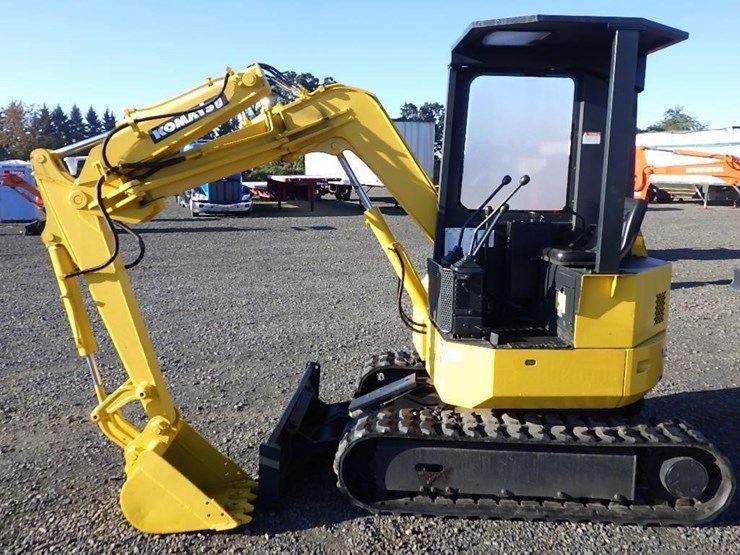 komatsu-pc28-image-2