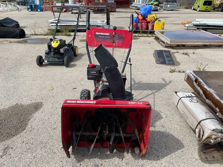 #10542-•-yard-machine-snow-blower-image-7