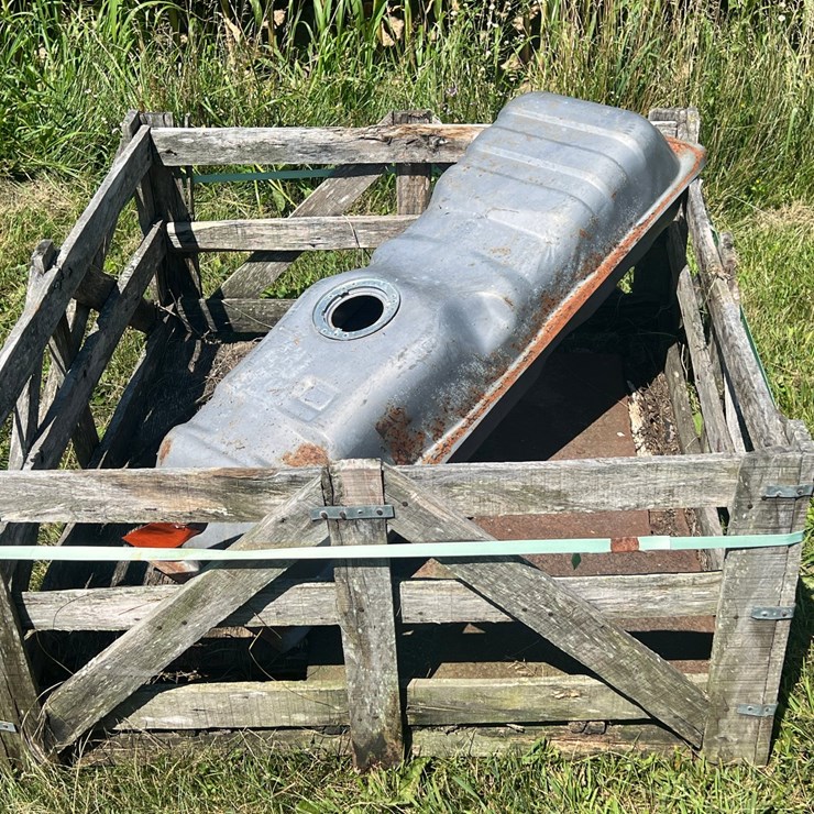 #5701 • Wooden Crate with Steel Gas Tank